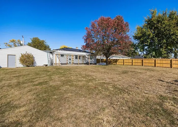 A Pop Of Color - 3bd In The Heights W 3 King Beds Ferienhaus Peoria Heights
